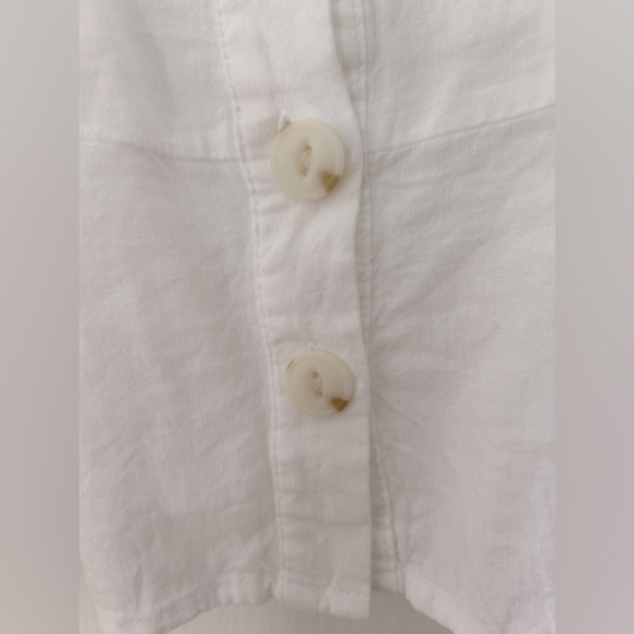 Universal Thread White Button Down Short Puffy Sleeve Top. Size Small - Picture 4 of 10